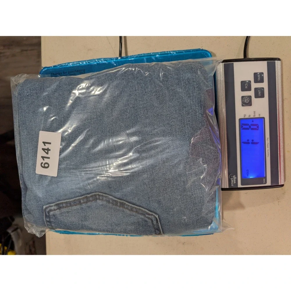 Hollister Relaxed Boot Cut Jeans Mens 31x30 Blue Denim Medium Wash 331D2542